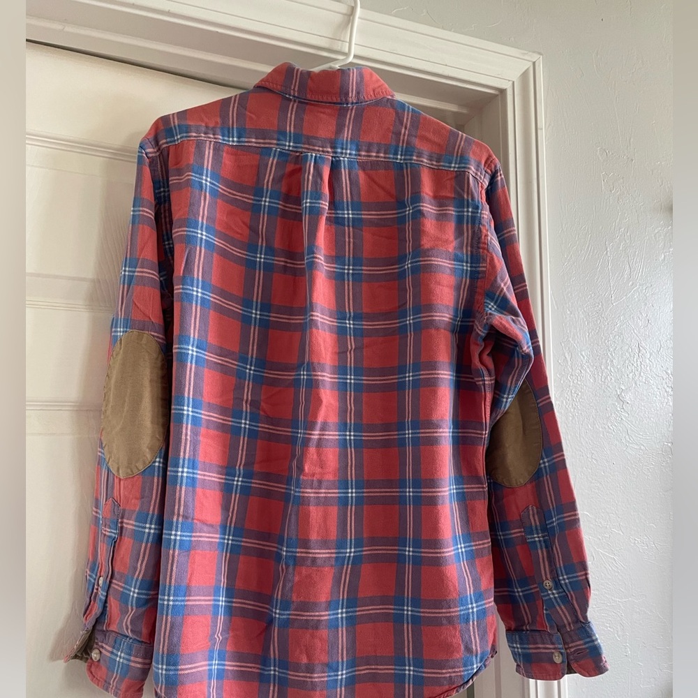 Men’s casual button down shirt